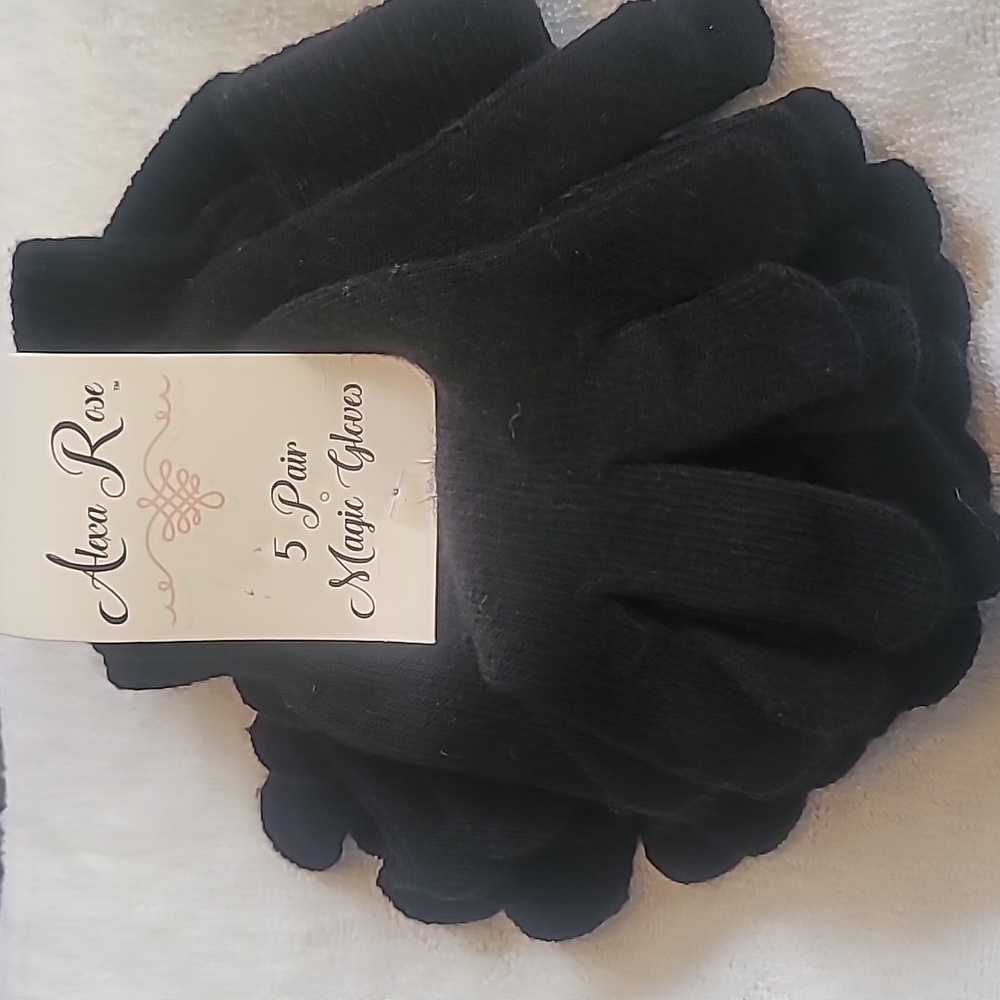 NWT Alexa Rose 5 pair Magic Gloves